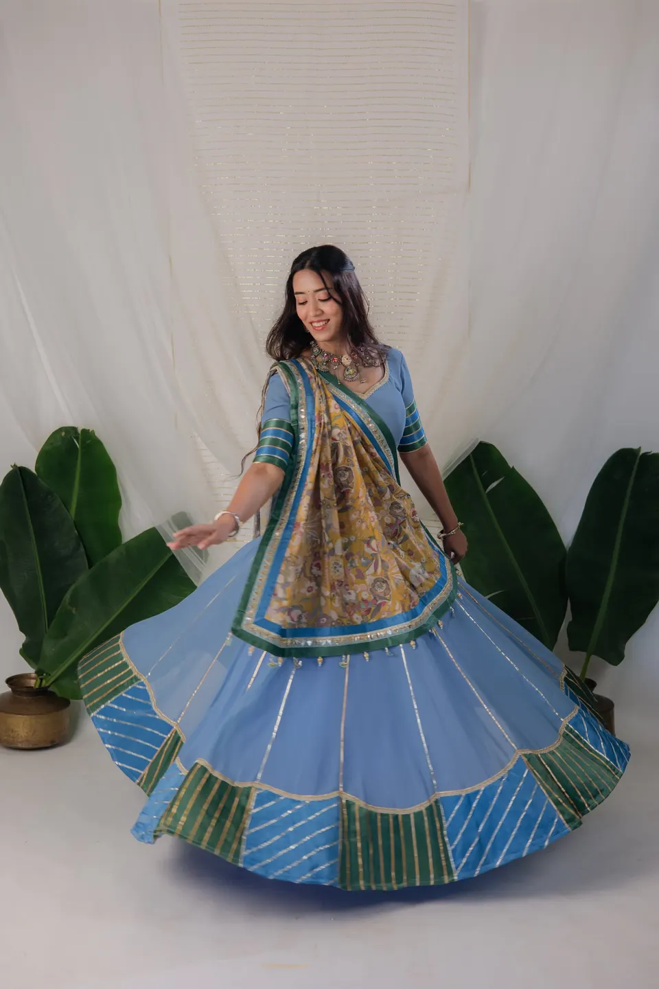 Rangriti by Nirali Amin — navratri chaniya cholis and men’s kurtas, photograph 6